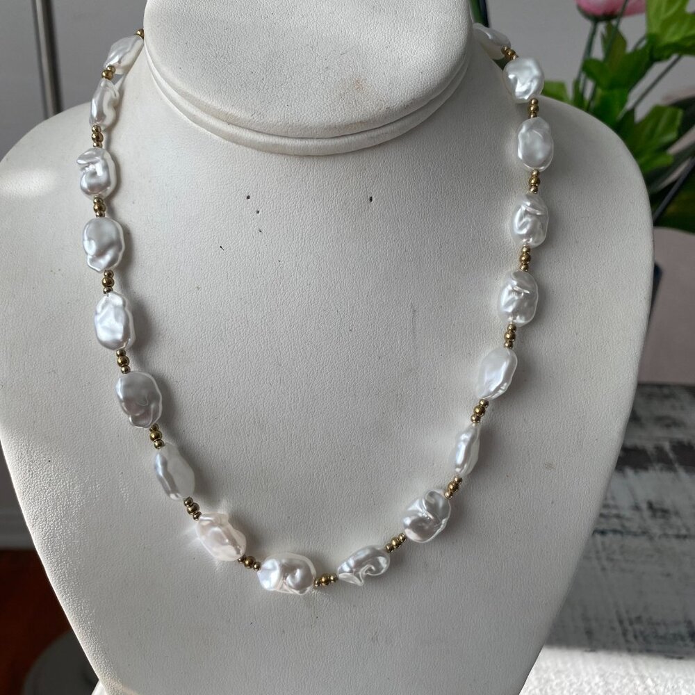 High-Shine Stainless Steel Statement Necklace – Durable & Hypoallergenic